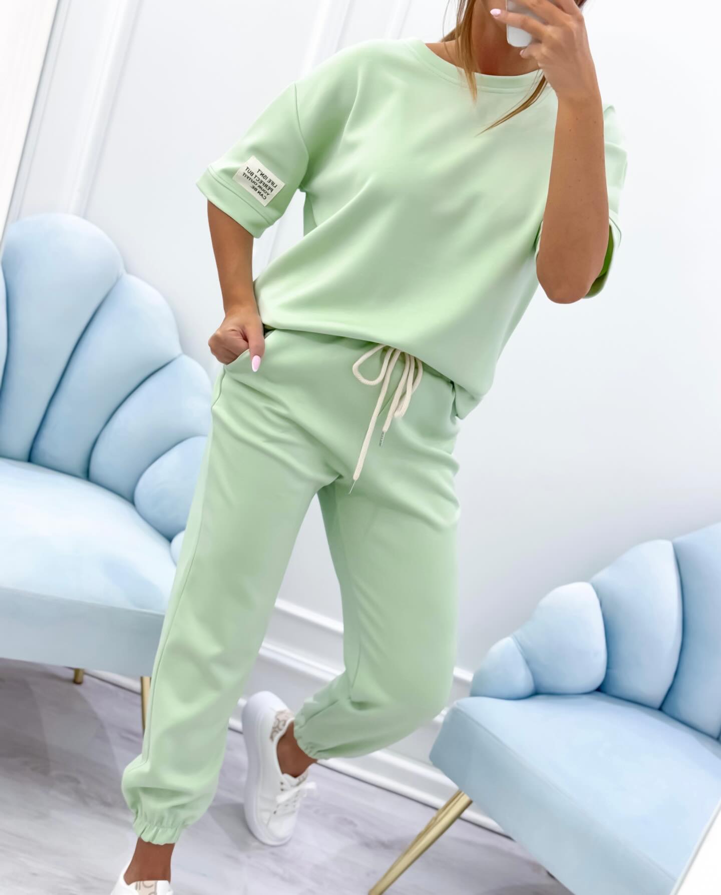 ⏳ Oferta ograniczona czasowo! ⏰Damski zestaw casualowy z jednolitym topem i spodniami