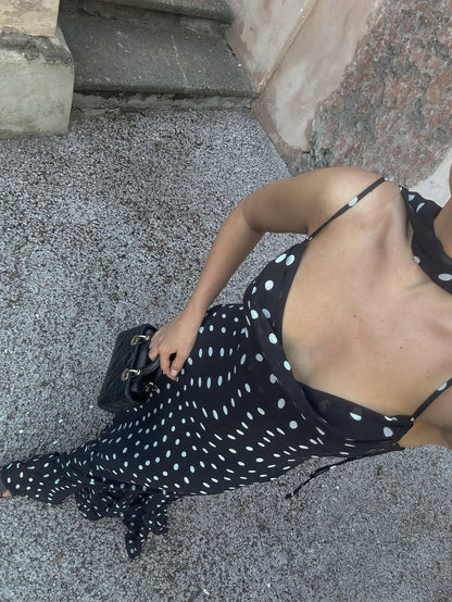 Aniela - sukienka maxi w groszki z odkrytymi plecami